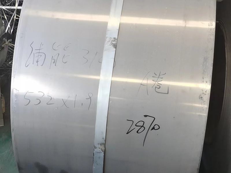 310S不（bú）鏽鋼鋼（gāng）帶